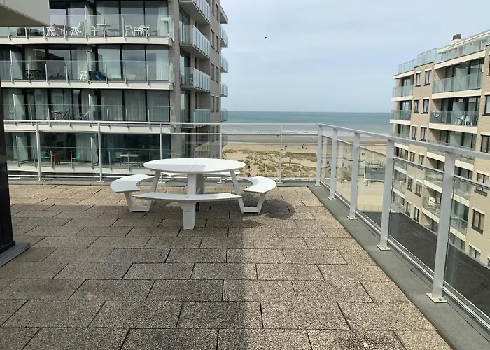 Apartment Sea View Penthouse De Panne
